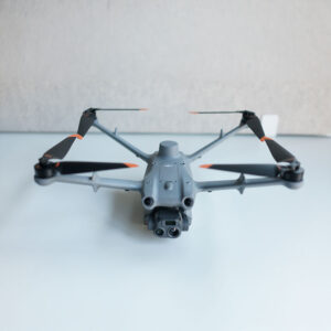 Dron DJI M3DT spredu